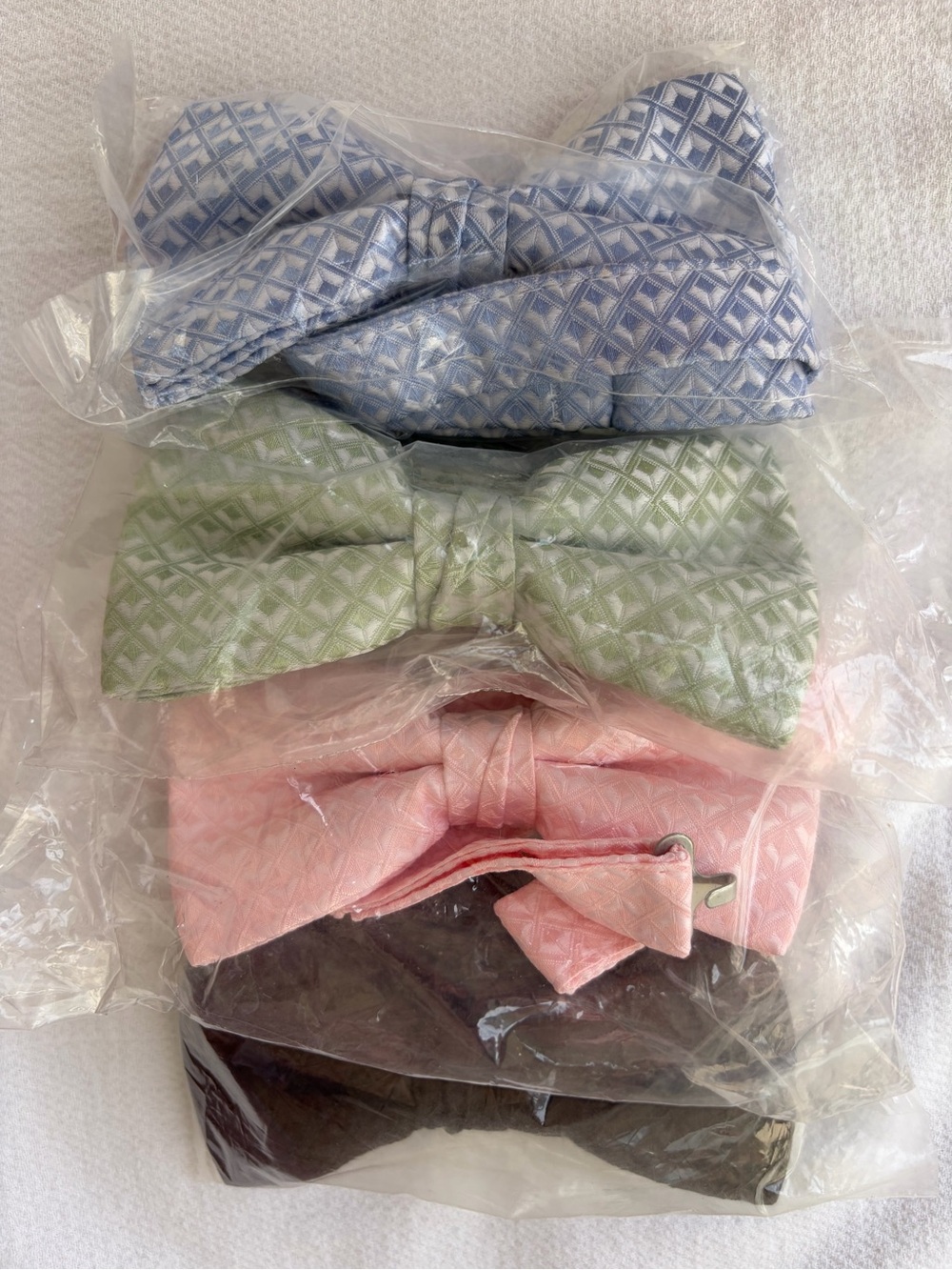 NWOT Bundle of 4 After Six Enchantment assorted pre made bow tie set. Combo 24